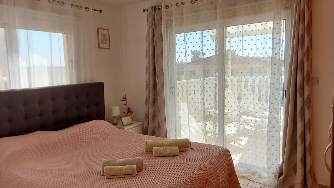 Nissi Golden Sands Sea View 2 Bedroom Appartement *